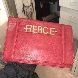 Bcbg generation fierce clutch
